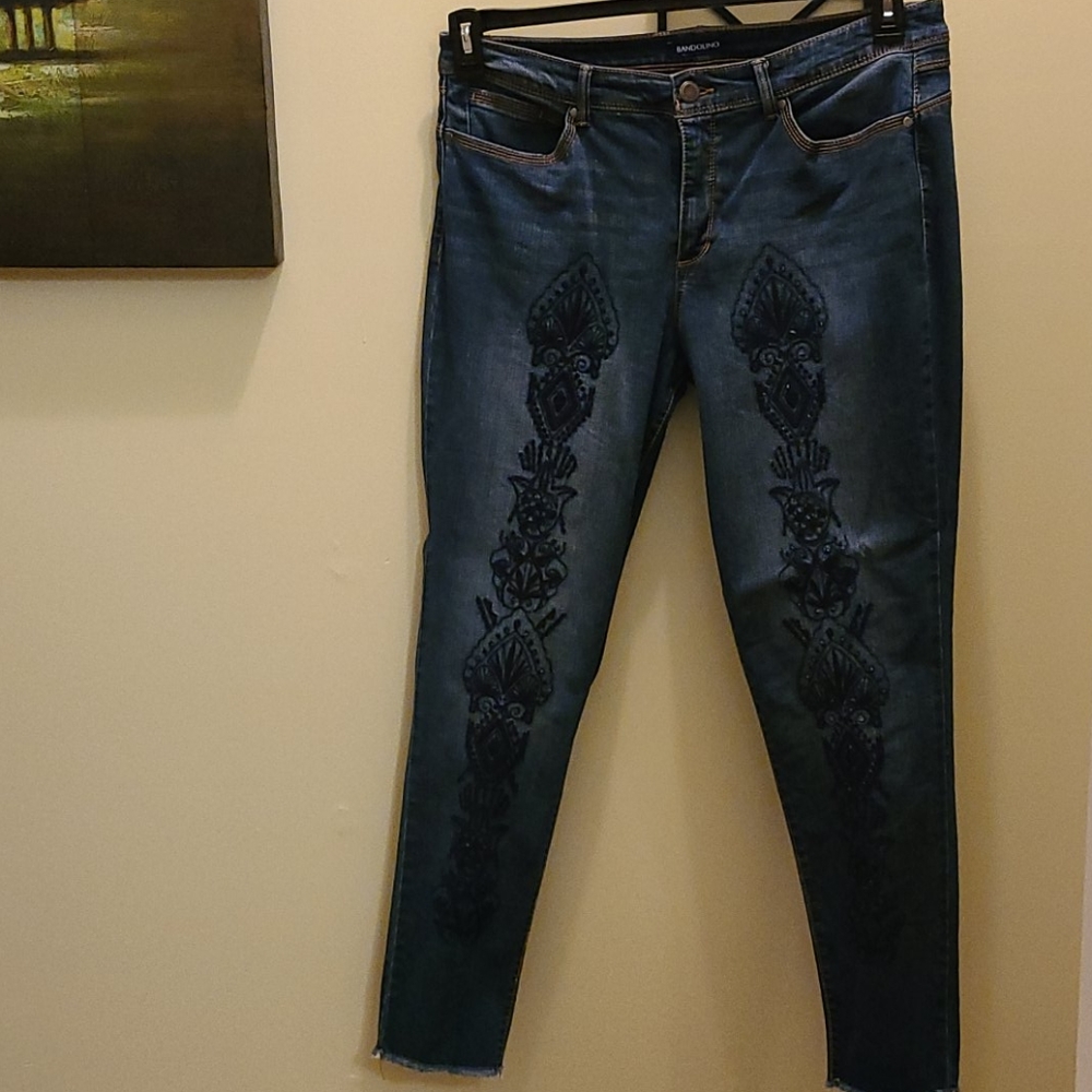 Bandolino Frayed Skinny Jeans